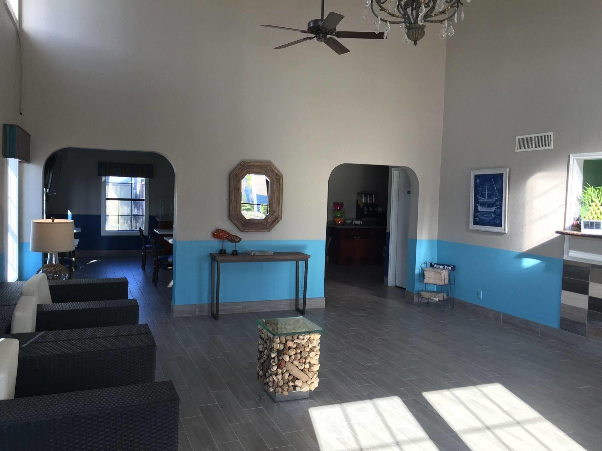 Captains Quarters Inn Порт Арансас Екстериор снимка